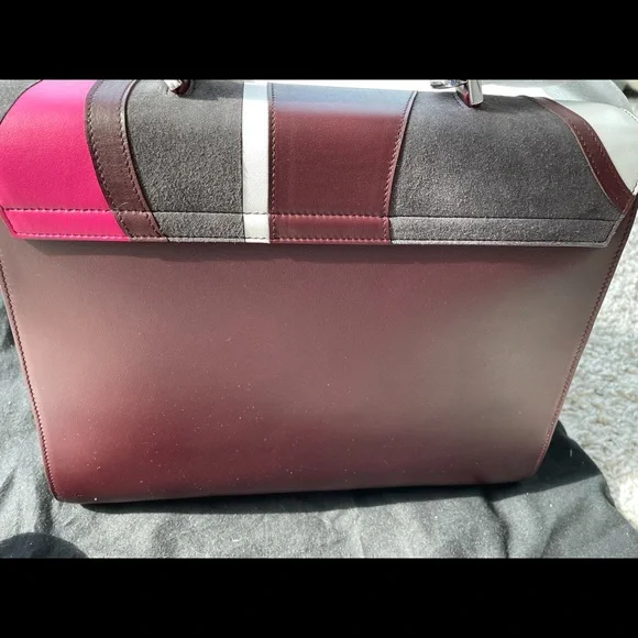 Hugo Boss bag - Picture 10 of 13